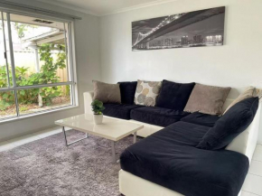 Runaway Bay Family Haven with 4beds